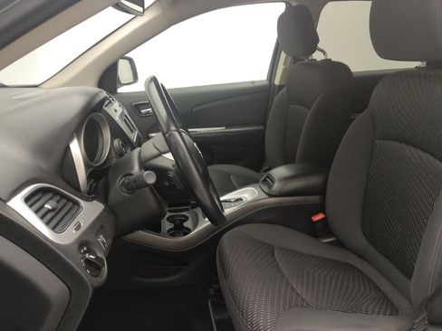 Used 2018 Dodge Journey SE w/ Popular Equipment Group FWD image 17