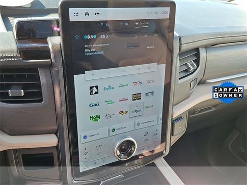 Used 2024 Ford Expedition Platinum image 18