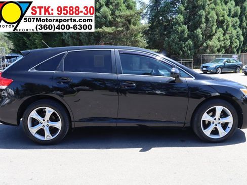 Used 2009 Toyota Venza FWD image 10