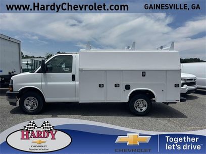 New 2025 Chevrolet Express 3500 w/ Power Convenience Package
