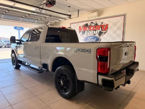 Used 2025 Ford F350 Lariat w/ Lariat Ultimate Package AWD/4WD image 11