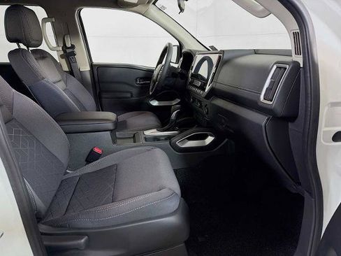 Certified 2025 Nissan Frontier SV w/ SV Convenience Package image 25