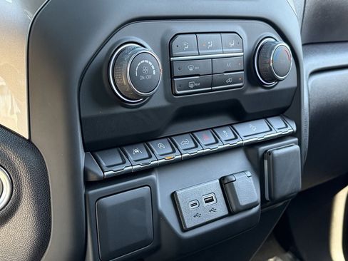 Used 2024 Chevrolet Silverado 1500 Custom Trail Boss w/ LPO, Dark Essentials Package AWD/4WD image 30