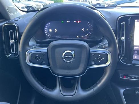 Certified 2026 Volvo XC40 B5 Plus w/ Protection Package Premier image 19