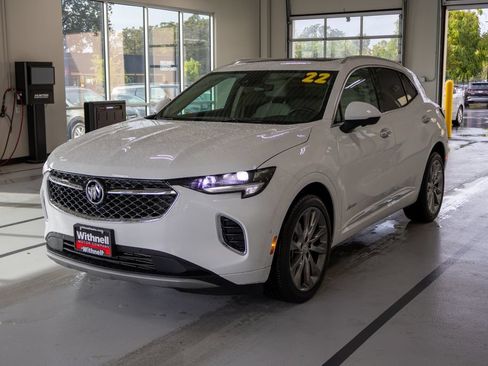 Used 2022 Buick Envision Avenir w/ Technology Package II FWD image 3