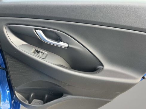 Used 2018 Hyundai Elantra GT image 22