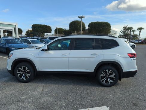 New 2026 Volkswagen Atlas SE image 11
