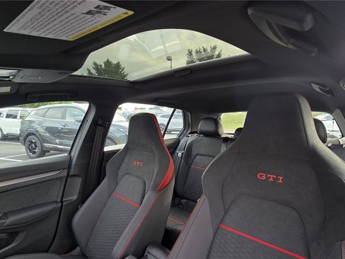 New 2026 Volkswagen GTI SE FWD image 25