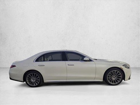 Used 2023 Mercedes-Benz S 500 4MATIC image 2