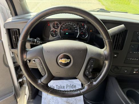 Used 2020 Chevrolet Express 3500 w/ Power Convenience Package RWD image 20
