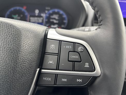 Used 2024 Toyota Grand Highlander XLE image 10