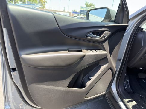 Used 2024 Chevrolet Equinox LT AWD/4WD image 23