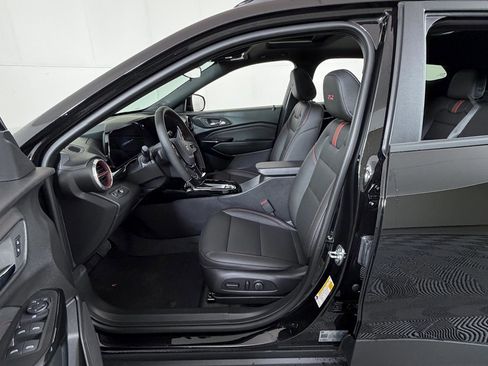 New 2026 Chevrolet Trax RS w/ Sunroof Package image 9