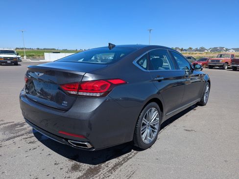 Used 2018 Genesis G80 3.8 AWD/4WD image 5