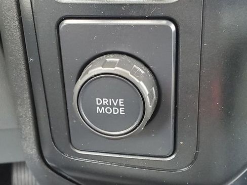 Used 2024 Ford F350 XLT image 27