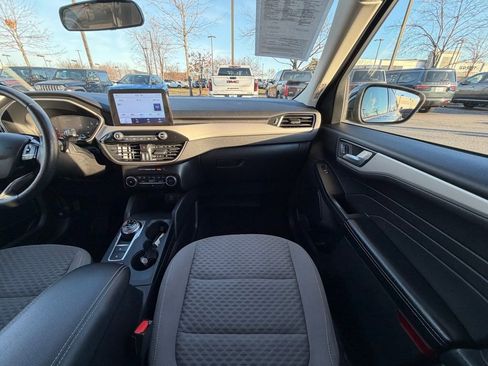 Used 2021 Ford Escape SE w/ Cold Weather Package image 20