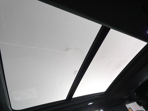 Used 2026 GMC Yukon AT4 Ultimate w/ LPO, Illumination Package AWD/4WD image 31