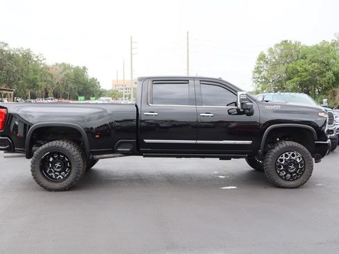 Certified 2024 Chevrolet Silverado 3500 High Country w/ High Country Premium Package AWD/4WD image 10