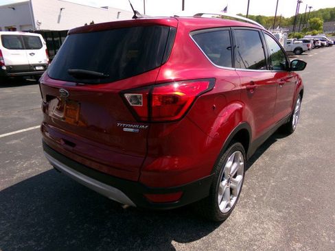 Used 2019 Ford Escape Titanium AWD/4WD image 9