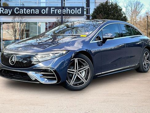 Used 2023 Mercedes-Benz EQS 580 4MATIC Sedan image 1