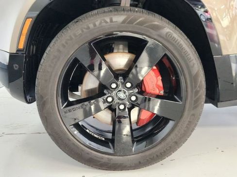 Used 2023 Land Rover Defender 90 X image 8