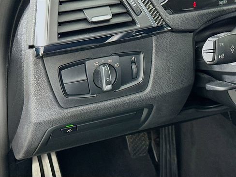 Used 2018 BMW M3 image 10