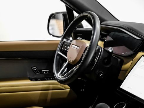 Used 2023 Land Rover Range Rover Sport SE image 12