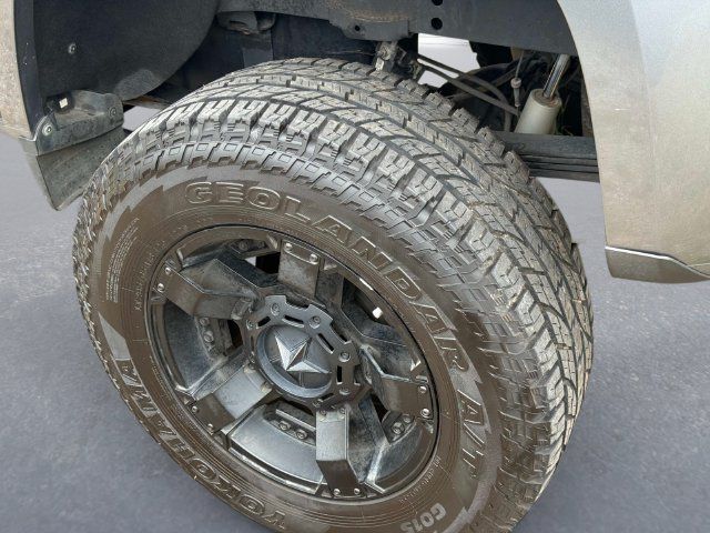Used 2020 Chevrolet Colorado Z71 w/ Safety Package AWD/4WD image 9