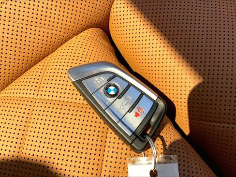 Certified 2023 BMW X6 M50i w/ Executive Package image 14