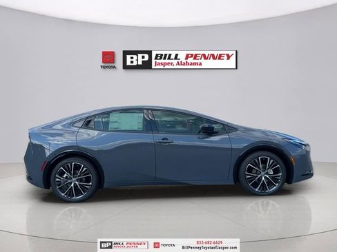 New 2026 Toyota Prius XLE FWD image 6