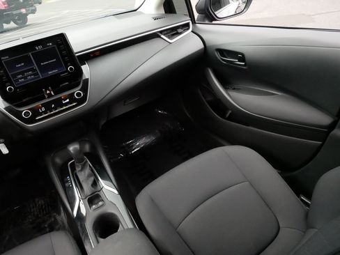 Used 2022 Toyota Corolla LE FWD image 11