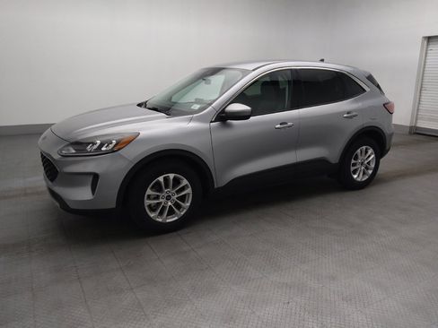 Used 2021 Ford Escape SE FWD image 2