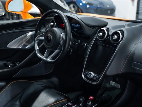 Used 2023 McLaren GT RWD image 48