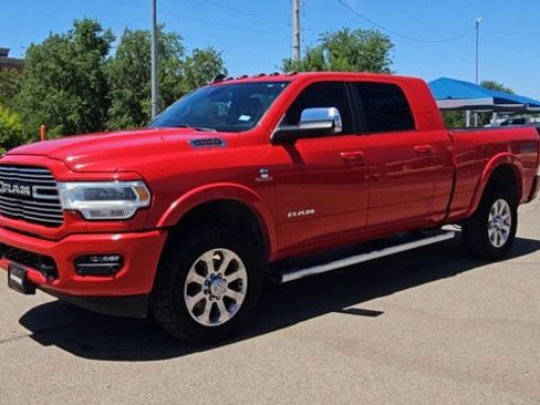 Used 2021 RAM 2500 Laramie AWD/4WD image 3