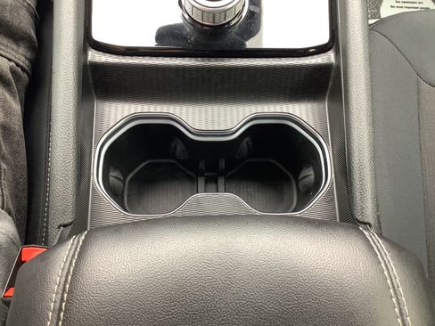 Used 2022 Jeep Grand Cherokee Altitude AWD/4WD image 16