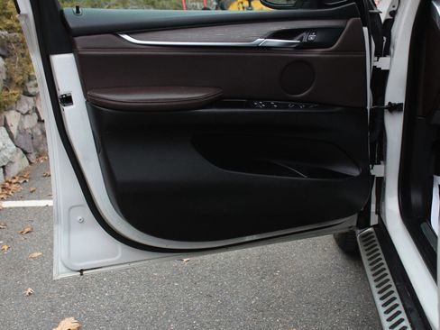 Used 2015 BMW X5 xDrive35i image 8