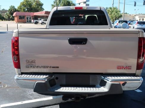 Used 2004 GMC Canyon SLE image 8
