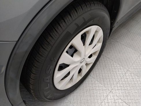 Used 2018 Nissan Rogue S FWD image 31