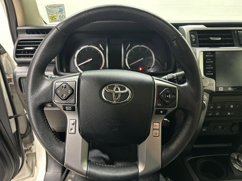 Used 2020 Toyota 4Runner Limited image 18