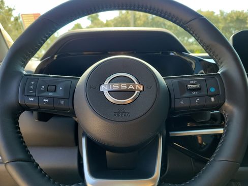 Certified 2025 Nissan Pathfinder SL w/ SL Premium Package FWD image 21