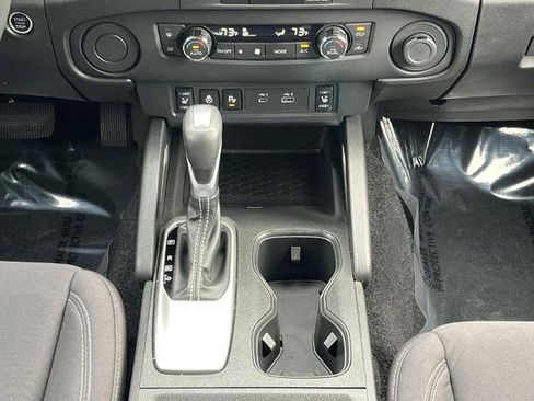 Certified 2024 Nissan Frontier SV w/ Technology Package RWD image 4