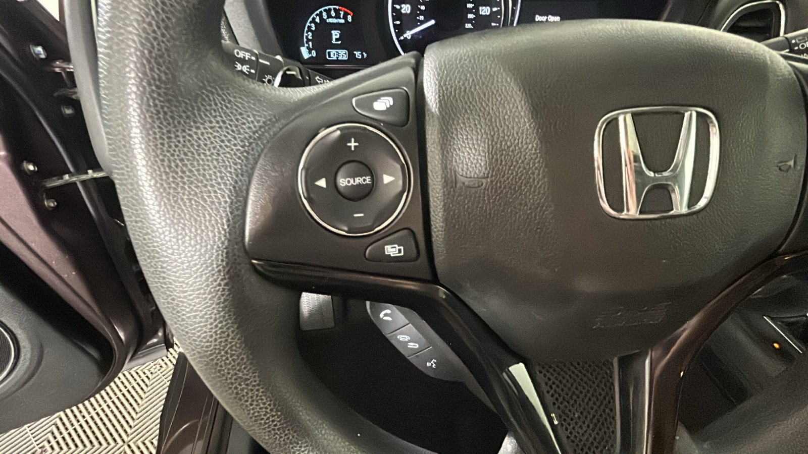 Used 2022 Honda HR-V EX image 18
