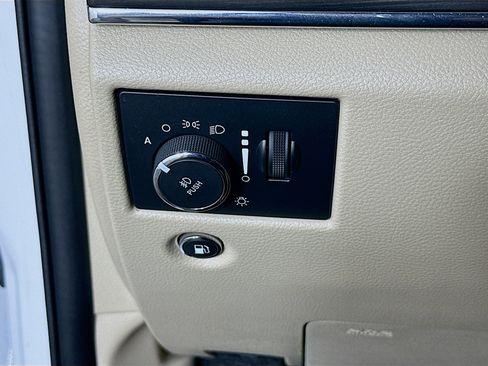 Used 2021 Jeep Grand Cherokee Limited w/ Trailer Tow Group IV AWD/4WD image 17