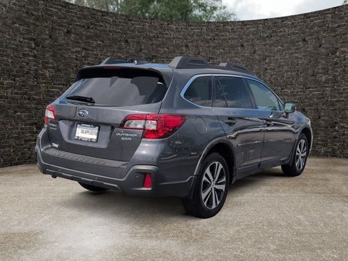 Used 2019 Subaru Outback 3.6R Limited w/ Popular Package #2 AWD/4WD image 7