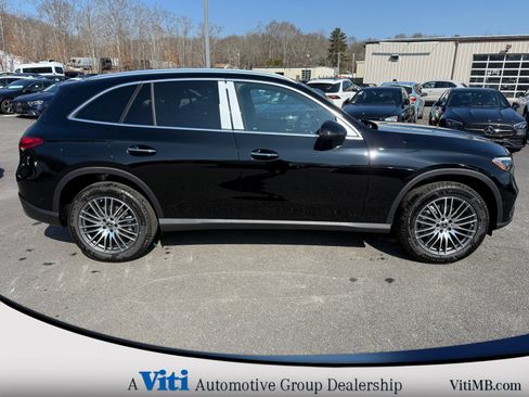 Used 2026 Mercedes-Benz GLC 300 4MATIC image 9