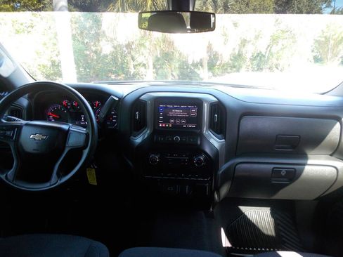 Used 2020 Chevrolet Silverado 1500 Custom w/ Custom Value Package RWD image 27