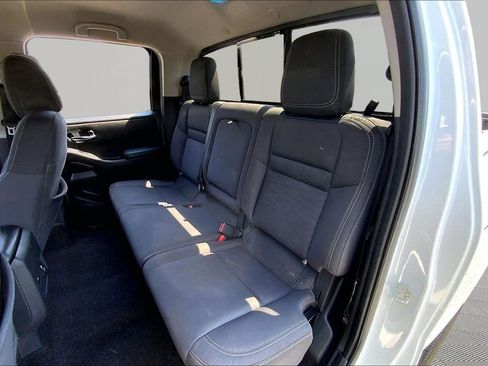 Used 2022 Nissan Frontier SV RWD image 16