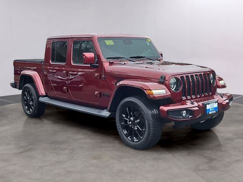 Used 2021 Jeep Gladiator Overland AWD/4WD image 3