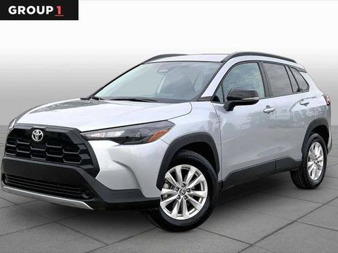 Certified 2026 Toyota Corolla Cross LE FWD image 1