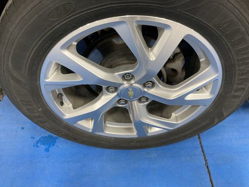 Used 2021 Chevrolet Equinox Premier image 9